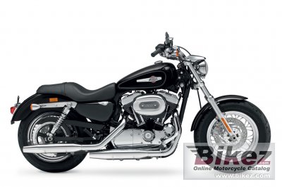 2012 Harley-Davidson XL1200C Sportster 1200 Custom photo